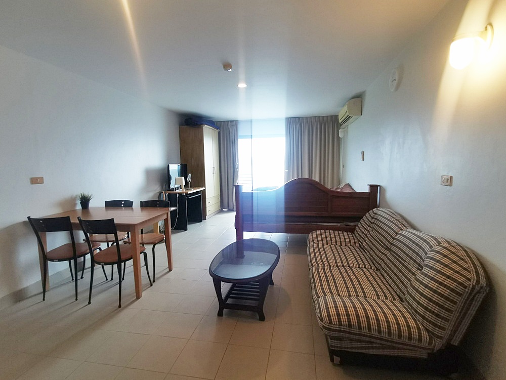 For RentCondoPattaya, Bangsaen, Chonburi : Call : 063-924-6236 For Rent VIP Condochain Pattaya @Ban Amphur Beach 40.52 sq.m 24th floor, Sea View, Fully furnished, Ready to move in