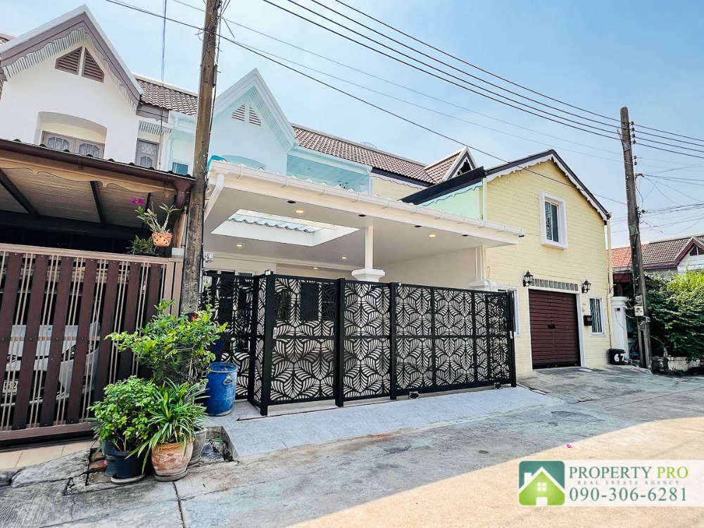 For RentTownhouseRatchadapisek, Huaikwang, Suttisan : TownHouse for Rent at Pracharat Bamphen 26, 2-Storey Townhouse with 4 bedroom 26 sqw 150 sqm Newly Renovated Near MRT Huai Khwang, Sutthisan, Ratchadaphisek, Ladprao, Pracha Uthit : MJ25R-003