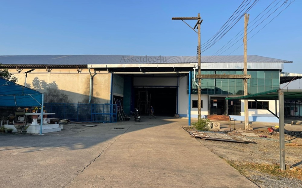 For RentWarehouseBang kae, Phetkasem : Warehouse for rent in Petchkasem area, area 2,500 sq m. Warehouse with office in Bang Khae area, near Wat Muang