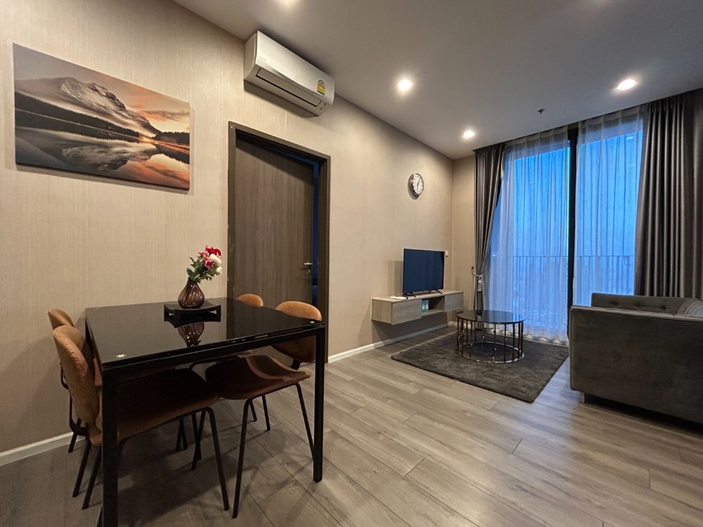 For RentCondoOnnut, Udomsuk : For rent Whizdom Essence 51.6 sq.m. 2 bedroom, fully furnished, ready to move in, open view @35,000 Baht