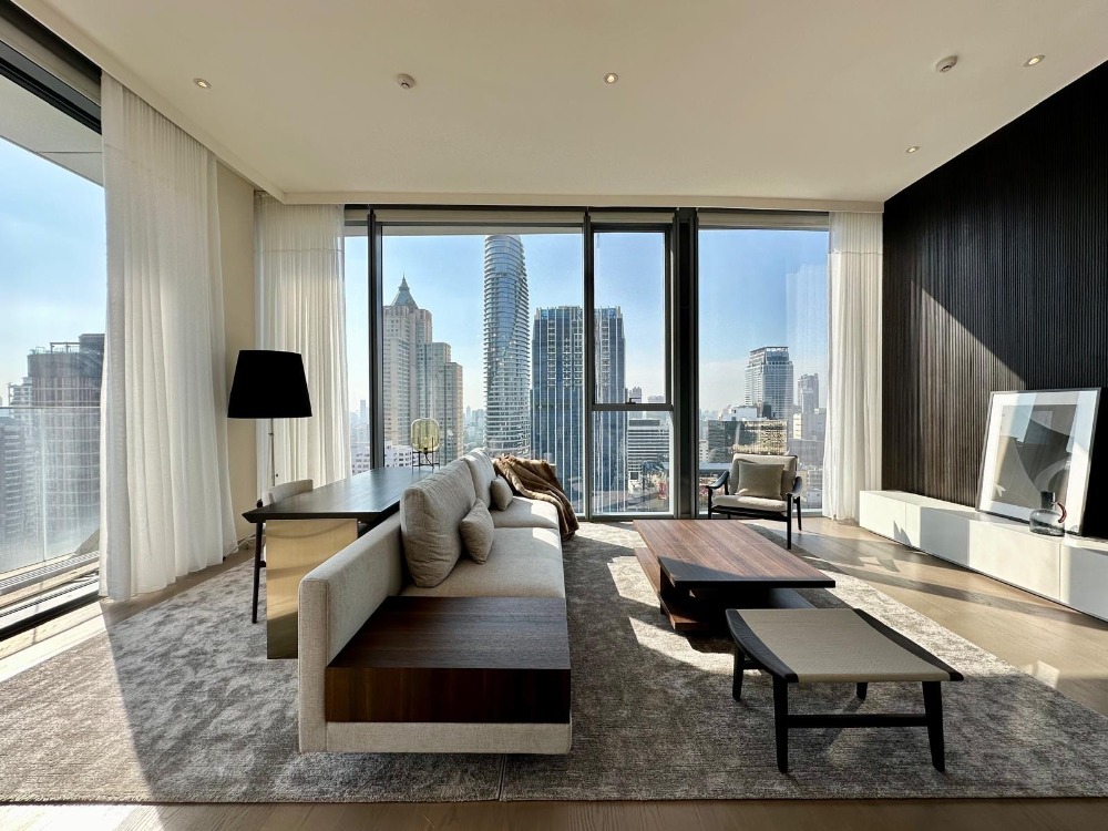 For RentCondoWitthayu, Chidlom, Langsuan, Ploenchit : LTHC11777 - SCOPE Langsuan FOR RENT Size 252.61 sqm. 2 beds 2 baths Near BTS Chit Lom Station ONLY 400K/Month