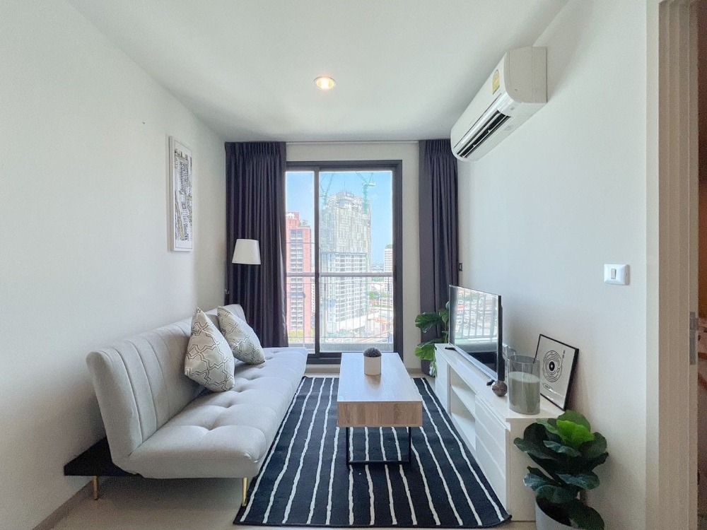 For RentCondoSukhumvit, Asoke, Thonglor : Condo for rent, Rhythm Sukhumvit 42, 45 sq m, near BTS Ekkamai