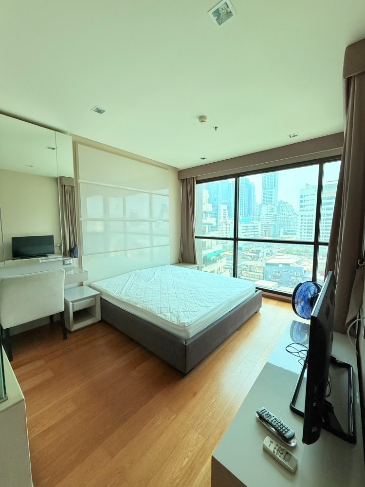 ขายคอนโดสาทร นราธิวาส : ราคาดีมาก! The Address Sathorn 2 ห้องนอน 70.22 ตรม. ราคา 11.95 mb สนใจติดต่อ 065-242-6835 คุณกิ๊ฟ