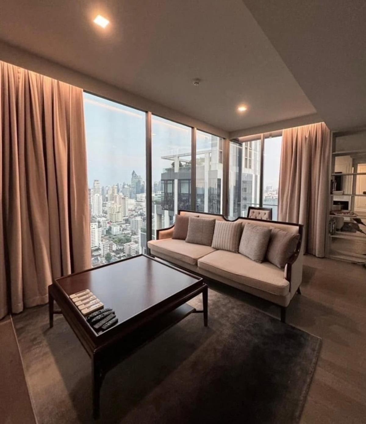 ให้เช่าคอนโดสุขุมวิท อโศก ทองหล่อ : Rent 3 Bedrooms at Celes asoke 38floor, 250k/month