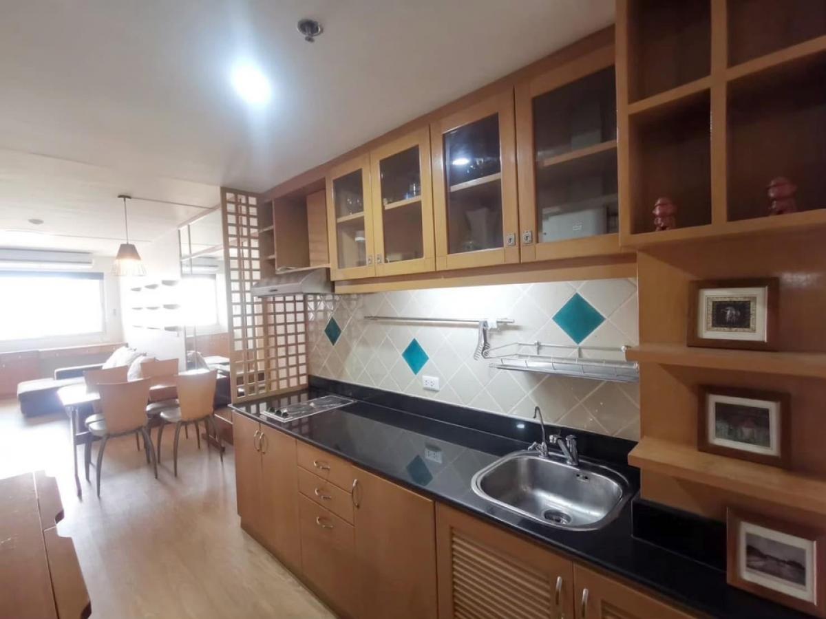 For RentCondoKasetsart, Ratchayothin : For rent, 2 bedrooms, 1 bathroom, with fixed parking space, 16,500 baht