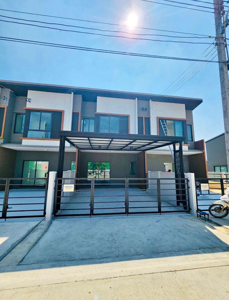 For RentPathum Thani,Rangsit, Thammasat : New, never rented++For rent Pleno Town Phahon Yothin - Vibhavadi, 2-storey townhouse, ready to move in++