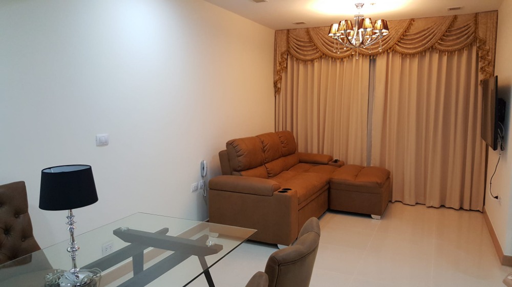 For SaleCondoPattaya, Bangsaen, Chonburi : for sale condo The palm wongamat beach front pattaya (S03-1963)