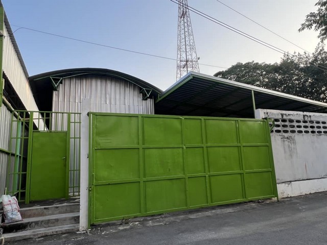 For RentWarehouseLadprao101, Happy Land, The Mall Bang Kapi : RK600 for rent and sale, 2-storey warehouse, 106 square wah, Soi Lat Phrao 107, near The Mall and Makro Bangkapi