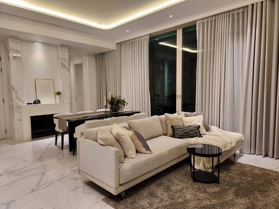 ขายคอนโดสุขุมวิท อโศก ทองหล่อ : Sales!! Condominium with 3 bedrooms in Phrom Phong I ROYCE PRIVATE RESIDENCES