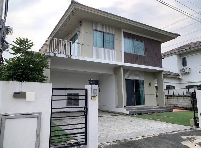 For RentHousePattanakan, Srinakarin : 🔴45,000฿🔴 Perfect Place Rama 9-Krungthep Kreetha ✅ Beautiful house, good location, near shopping malls 🎉🎉 Happy to serve 🙏 Interested, please contact 𝙇𝙄𝙉𝙀 (very quick response): 📱 Property code 6802-0309 📱: Line ID: @bbcondo88