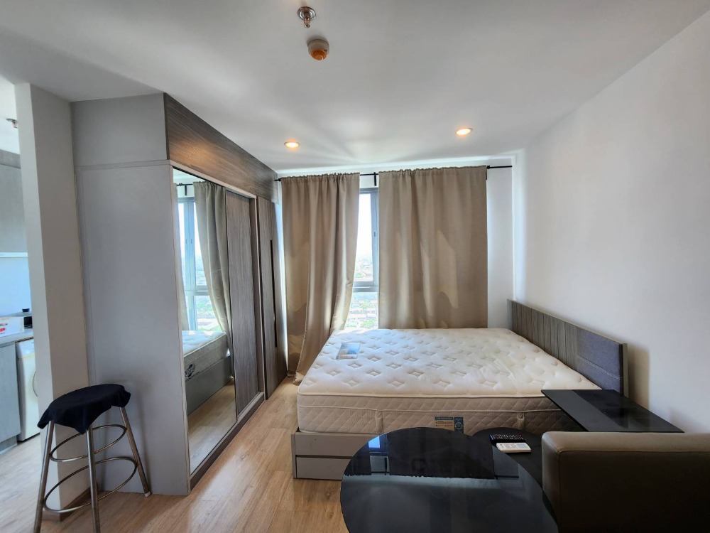 For RentCondoThaphra, Talat Phlu, Wutthakat : Condo for rent, Ideo Wutthakat (Ideo Wutthakat), next to BTS Wutthakat, 110 meters, including furniture + washing machine + room 31 sq m., only 9,500 baht