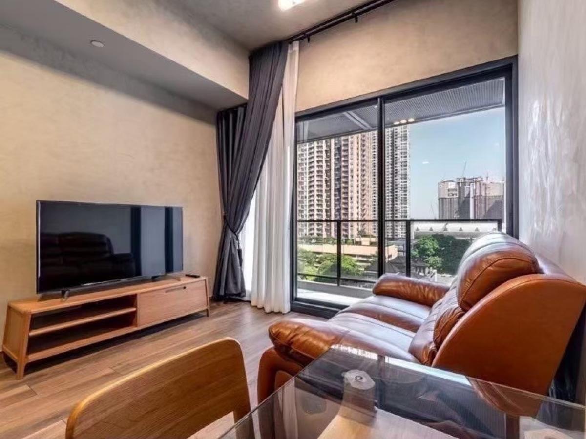 For RentCondoSukhumvit, Asoke, Thonglor : 🔥 Rare Find! 1-Bedroom at The Lofts Asoke – Prime Location Near Phetchaburi MRT 🚆✨