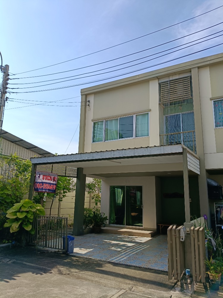 For SaleTownhouseRama5, Ratchapruek, Bangkruai : For sale: 2-storey townhouse, good location, close to all amenities, Lumpini Townville Ratchaphruek-Nakhon In, near Central Westville, only 5 minutes, 28.6 sq m, 4 bedrooms, 2 bathrooms, 3 parking spaces, cheapest price in the project.