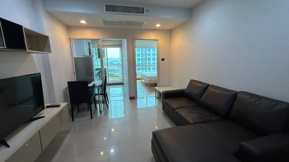 For RentCondoRama9, Petchburi, RCA : Supalai Wellington II with furniture and appliances for rent