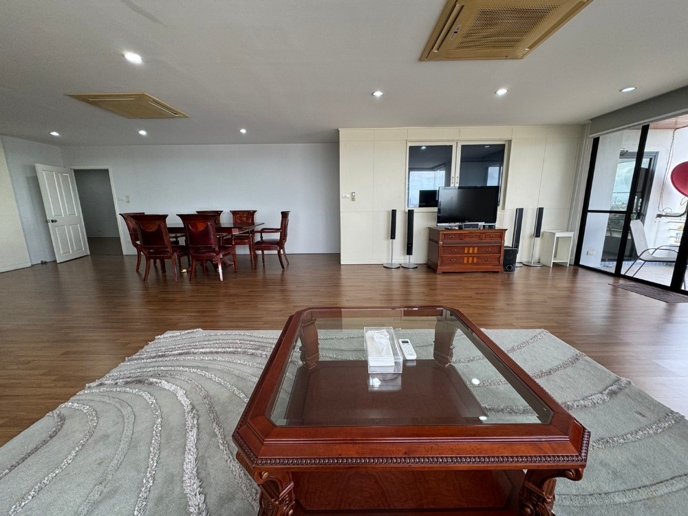 For RentCondoRattanathibet, Sanambinna : Condo for rent Riverine Place 3 bedrooms, area 218 sq m., fully furnished, next to the Chao Phraya River