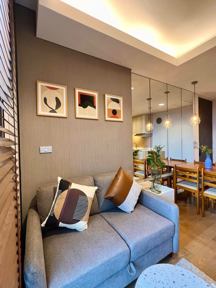 ให้เช่าคอนโดสุขุมวิท อโศก ทองหล่อ : [HOT RENT 🔥] The Lumpini 24 Luxury Condo | 1 Bedroom, Corner unit @ BTS Prompong