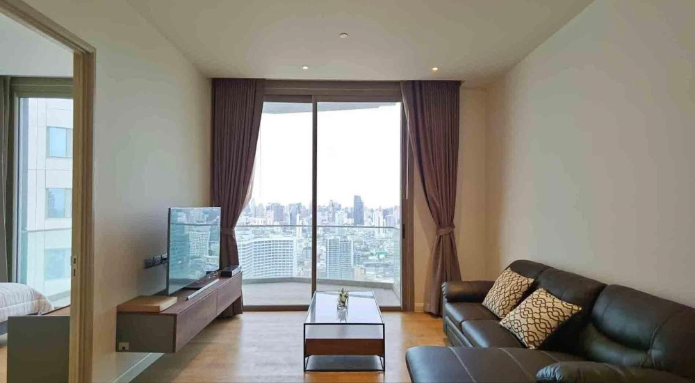 For SaleCondoWongwianyai, Charoennakor : Magnolias (icon siam) can watch fireworks at every festival, next to the river, SALE 2 bedrooms, 102 sq m, very high floor! Only 36 million baht, fully furnished room, good value (interested, contact 062 362 5623)