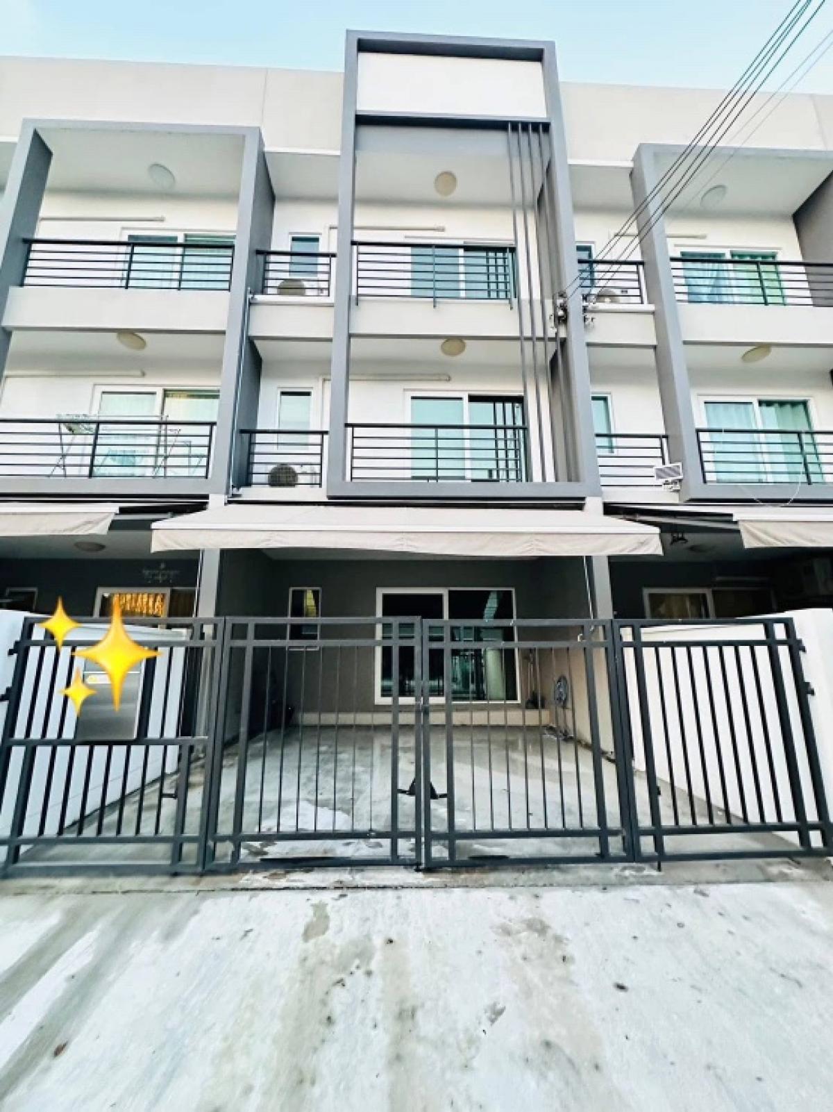 For RentTownhouseLadkrabang, Suwannaphum Airport : ✅For rent, house in the middle of the city, Suan Luang, Chaloem Phrakiat Road, Soi 28, Yellow Line, Suan Luang Rama 9 Station