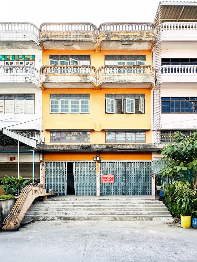 For SaleShophouseEakachai, Bang Bon : 🚨 Golden opportunity! Commercial building for sale, 3.5 floors, Soi Ekamai 80 - Bang Bon 🚨