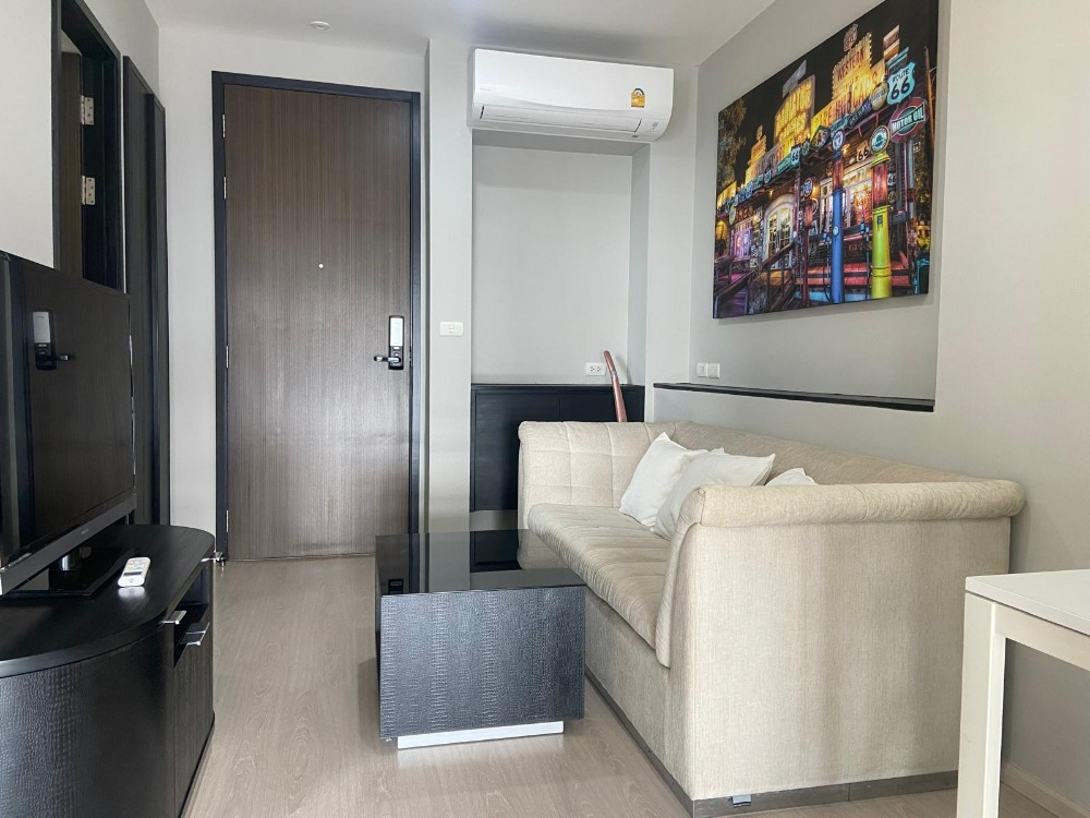 For RentCondoOnnut, Udomsuk : High floor 1 bed 1 bath 48 sqm condo at Rhythm Sukhumvit 44/1 for rent 40,000THB per month, Sukhumvit Soi 44/1, Phra Khanong BTS station.