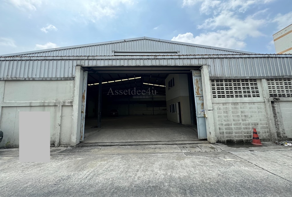 For RentWarehouseChokchai 4, Ladprao 71, Ladprao 48, : Warehouse with office in Lat Phrao area, warehouse with office for rent AW370, warehouse for rent 800 sq m., with office, Lat Phrao 87, Khlong Chao Khun Singh, near Big C Lat Phrao