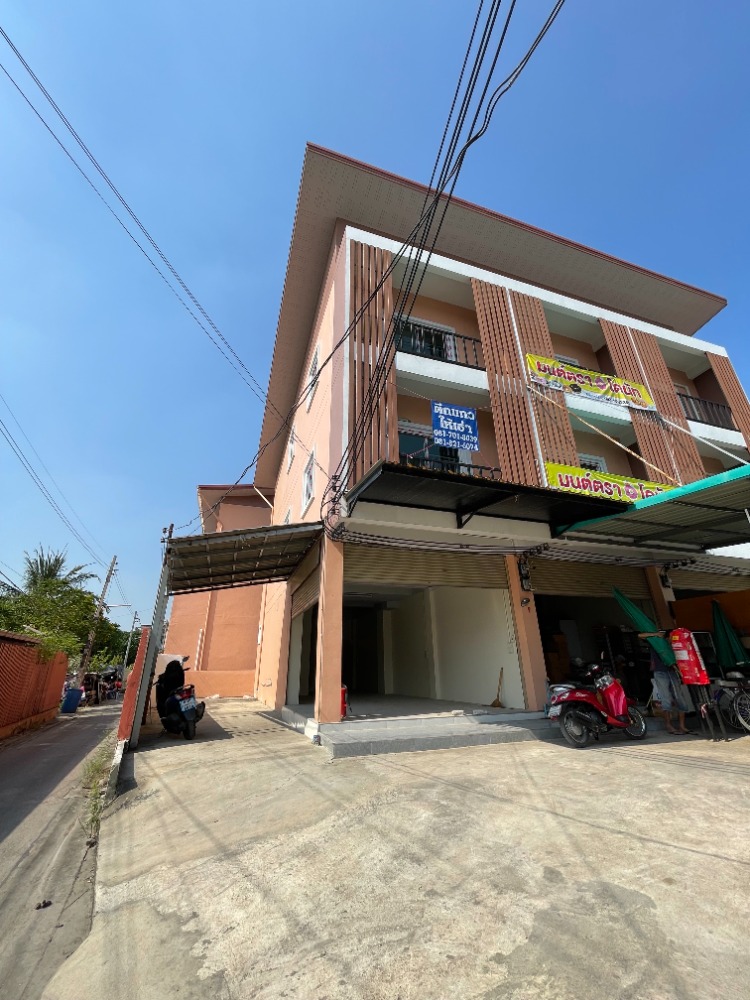 For RentShophouseRathburana, Suksawat : !!! Commercial building for rent, 3 floors, Suk Sawat Road, Soi 70 or Khru Nai Road !!!