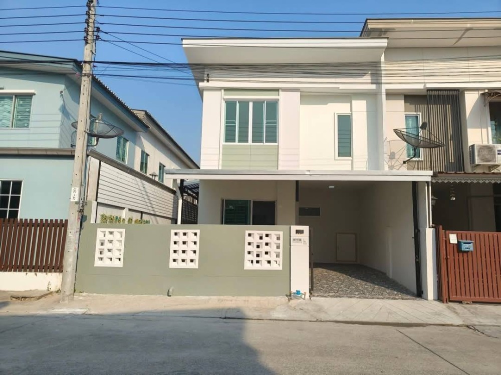 For SaleTownhouseMin Buri, Romklao : For sale: 2-storey townhouse, Pruksa Ville Village 62/1, Nimit Mai Road, newly renovated, ready to move in