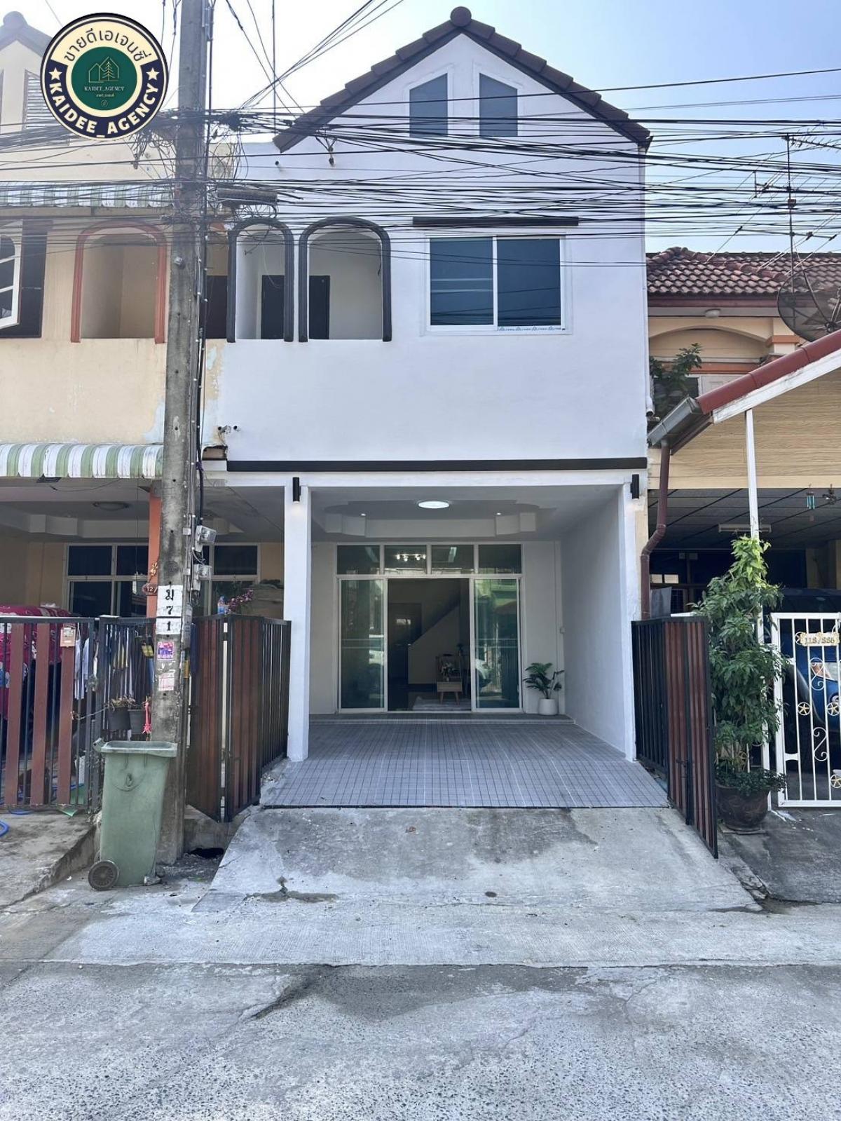 For SaleTownhouseNawamin, Ramindra : 2-storey townhouse, Kanathap Village, Ram Intra 117, Charoen Phatthana 7, Pink Line MRT, renovated and ready to move in, Fashion Island shopping mall, The Promenade, Makro Ram Intra, Lotus, Big C, Min Buri Market, Suwanna Klio Thong Market