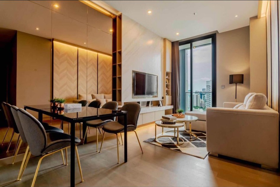 For RentCondoRama9, Petchburi, RCA : ♦ Modern decorated ♦ 20+ Floor, 77.00 sq.m. | 2 Beds, Nice view | Condo near BTS Phetchaburi 1 min., Srinakharinwirot Univ. 3 mins., Central Rama 9 7 mins., Bangkok Hospital 9 mins.