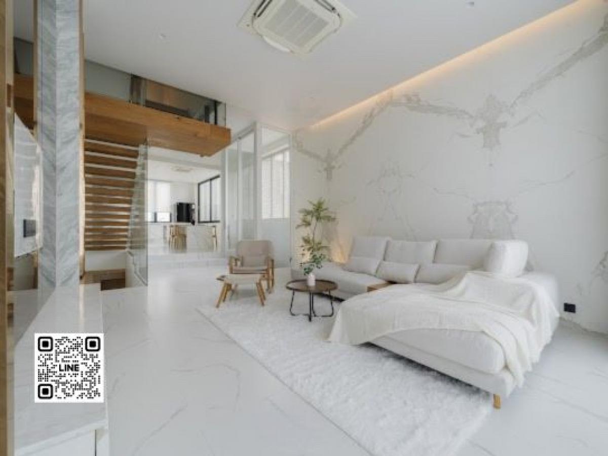 For RentHouseSukhumvit, Asoke, Thonglor : 💎New House Ekkamai soi10 for Sale / Rent
near Donki Mall & Big C Supercenter
near sky train BTS Ekkamai & Sukhumvit road