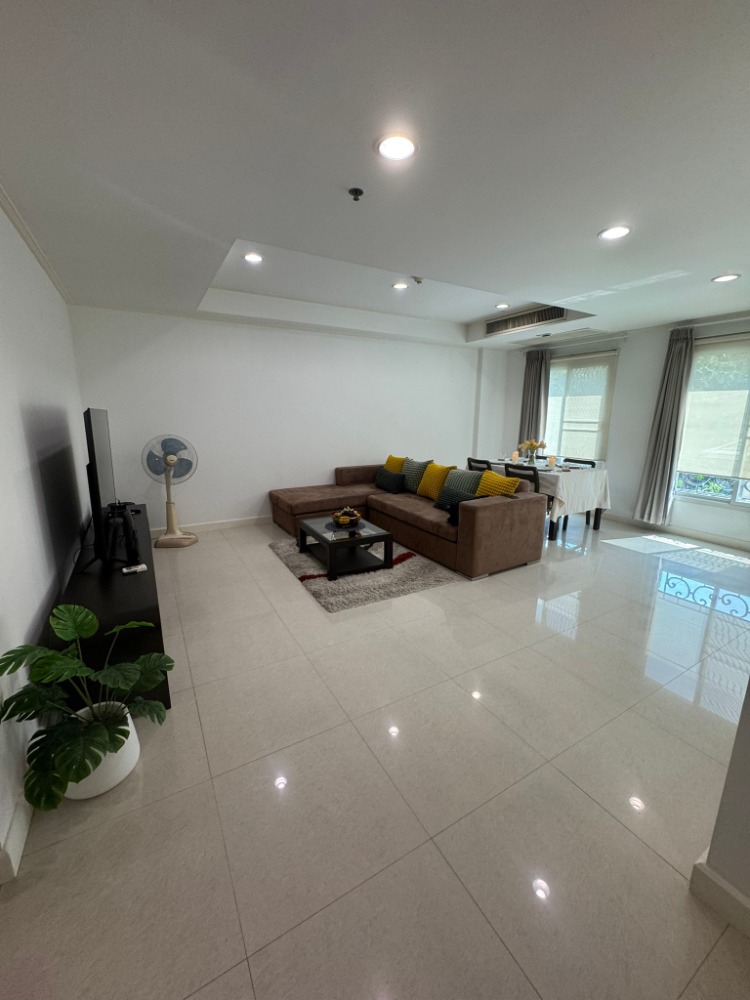 ให้เช่าคอนโดสุขุมวิท อโศก ทองหล่อ : LTHC11789- La Vie en Rose Place FOR RENT Size 90 sqm. 2 beds 2 baths Near BTS Thong Lor Station ONLY 45K/Month