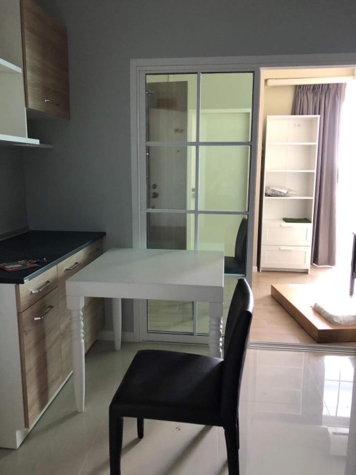 For SaleCondoMin Buri, Romklao : The best price in the project !!! Condo Lift Ramkhamhaeng Ramkhamhaeng 157 Condo Living Place, size 33 sqm., 7th floor, renovated and next to the BTS station (opposite the school, prepare to fill the room). 950,000 baht