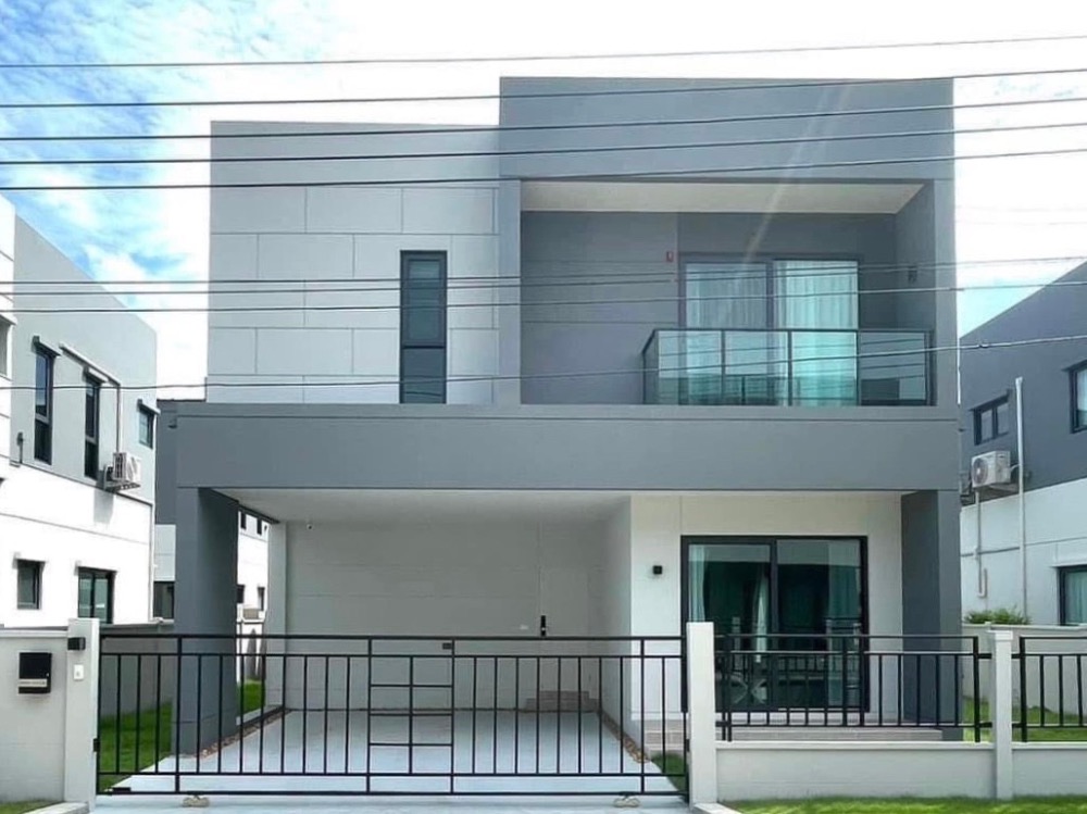 For RentHouseBangna, Bearing, Lasalle : For Rent Centro Bangna 5 Minutes to Mega Bangna