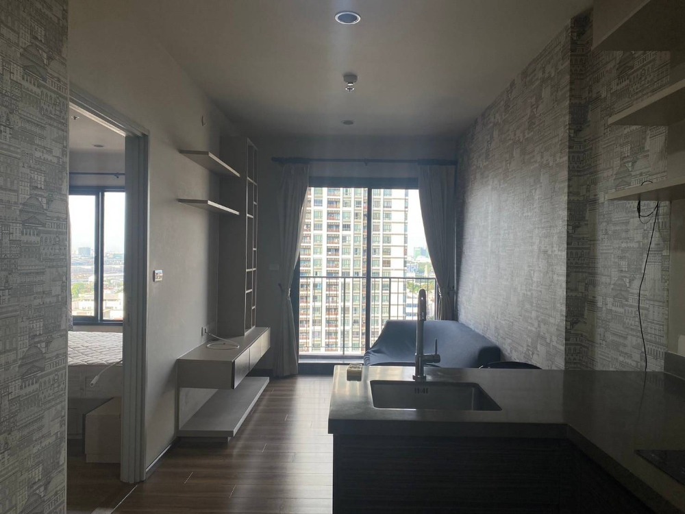 For SaleCondoSapankwai,Jatujak : 🔥 ONYX Phaholyothin, dont miss it!!! Condo near BTS Saphan Khwai, convenient travel, good condition room, urgent sale, corner room, very good price, near BTS Saphan Khwai, best location, contact 0968623850 🔥