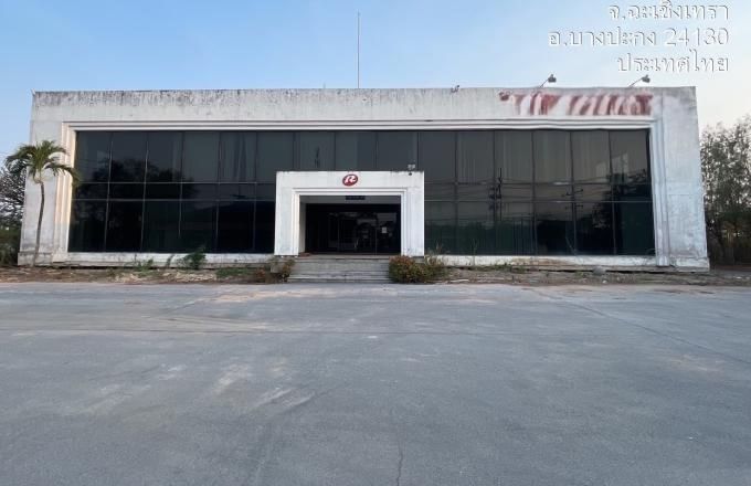 For RentWarehouseKasetsart, Ratchayothin : Factory/warehouse for rent, Bang Pakong, near Wellgrow Industrial Estate, size 11,000 sq m., has Rong 4 certificate.