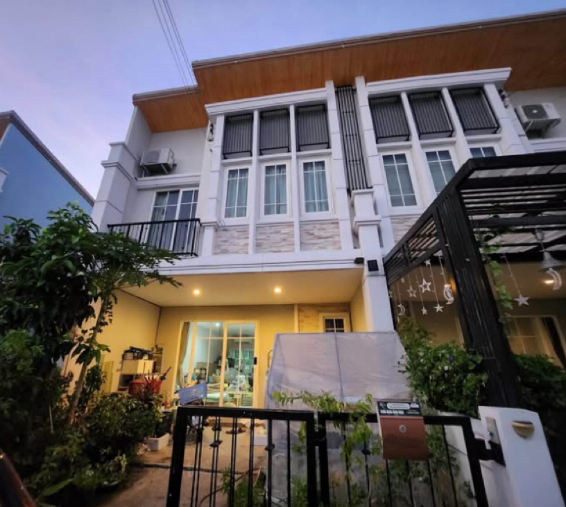 For RentTownhouseKaset Nawamin,Ladplakao : Townhouse for rent, Golden Town 2, Lat Phrao - Kaset Nawamin, near Chocolate Ville