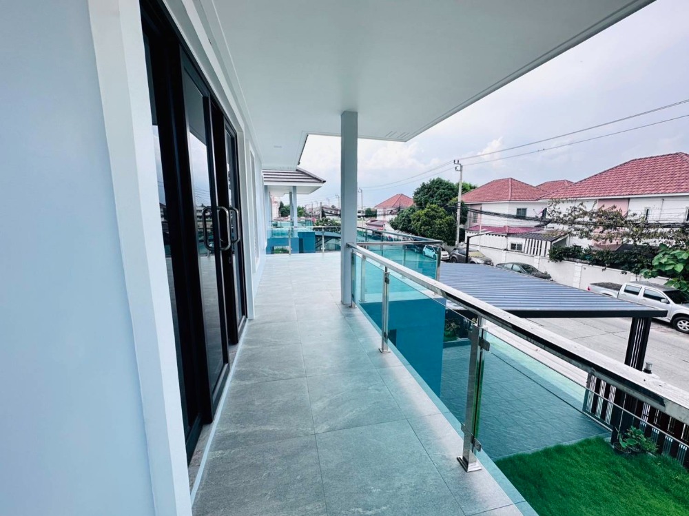 For SaleHouseLadkrabang, Suwannaphum Airport : Urgent sale, 2-storey detached house, Suan Luang Ville project, 75 sq m., near Suvarnabhumi Airport