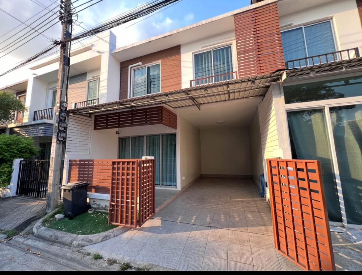 For RentTownhouseKaset Nawamin,Ladplakao : For rent: 2-storey townhouse, Ariya The Color Lat Phrao project