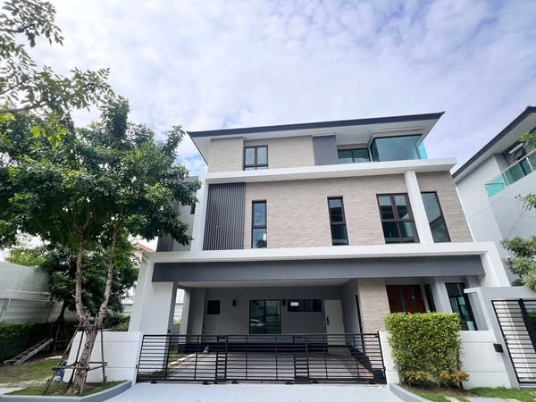 For RentHouseLadprao101, Happy Land, The Mall Bang Kapi : RL-027 For rent, single house, The City Ekkamai-Ladprao / THE CITY Ekkamai-Ladprao, size 53.4 sq m., single house in the heart of the city.