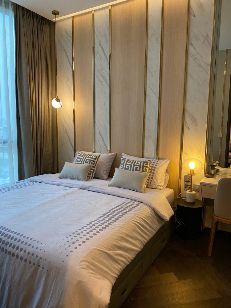 For RentCondoSukhumvit, Asoke, Thonglor : Beautiful room and very good price!! 1 bedroom, 1 bathroom, 39 sq m, very high floor, beautiful view, ready to rent.