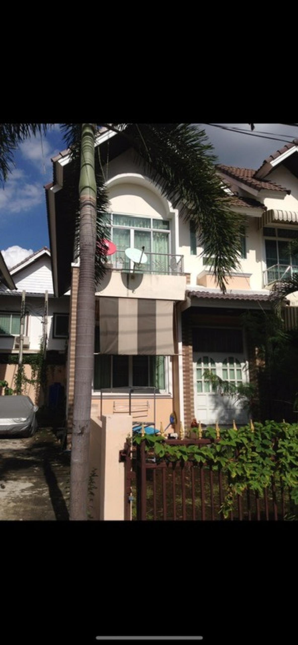 For RentTownhomeOnnut, Udomsuk : Sukumwit 101 townhome 2 floors 3 beds 2 bath air condition 4Closed to BTS20,000/month