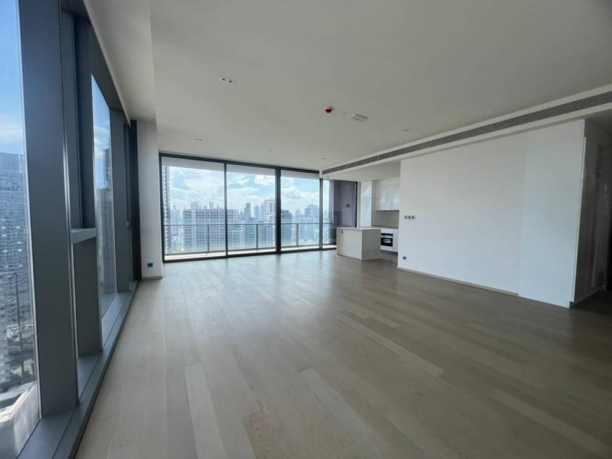 ขายคอนโดสุขุมวิท อโศก ทองหล่อ : RARE UNIT FOR SALE : PENTHOUSE @ THE STRAND THONGLOR