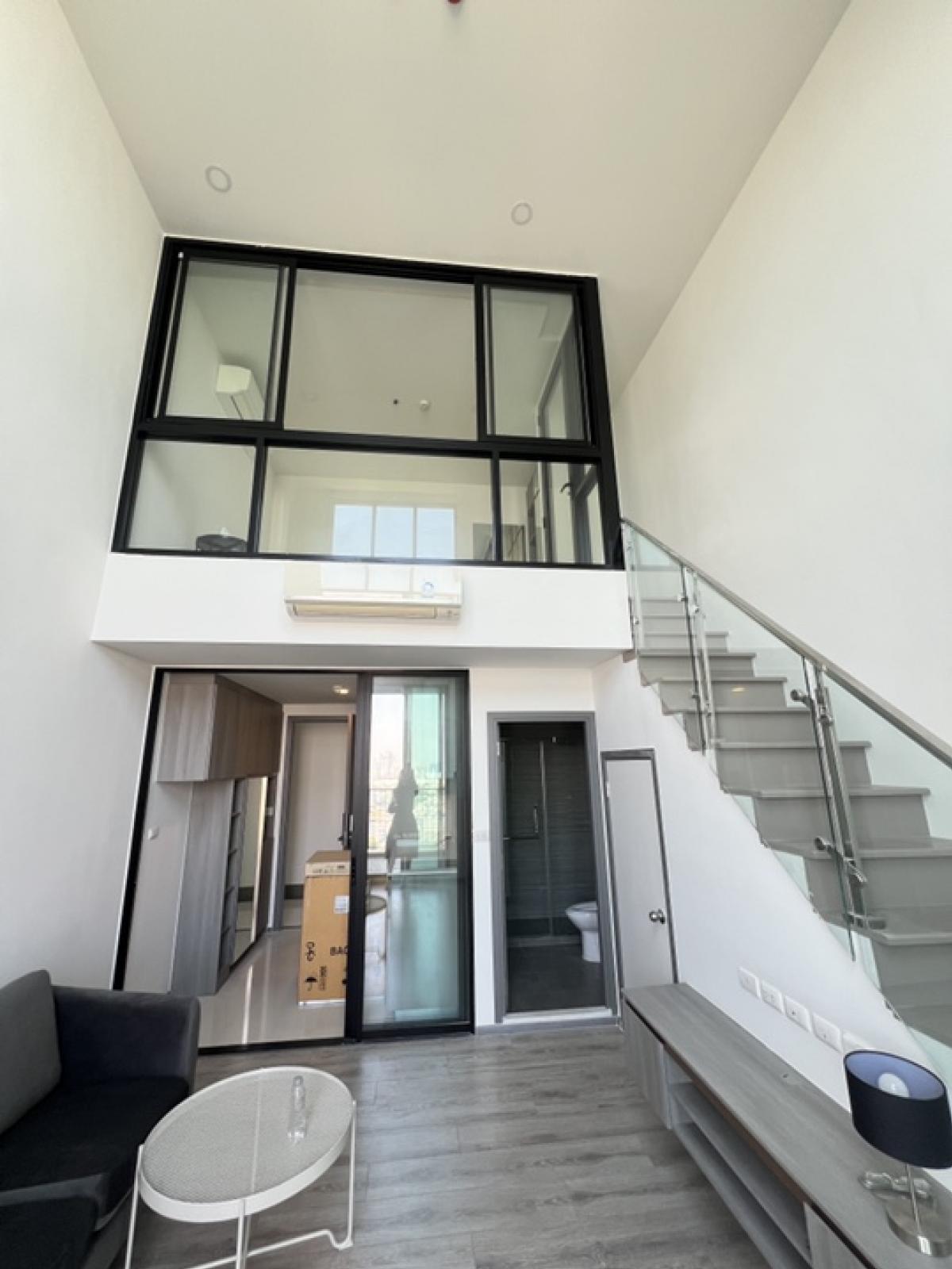 For SaleCondoBangna, Bearing, Lasalle : 2-storey duplex, large room, very spacious, balcony for running around, hurry, rooms go fast, new room, first hand, guaranteed best price