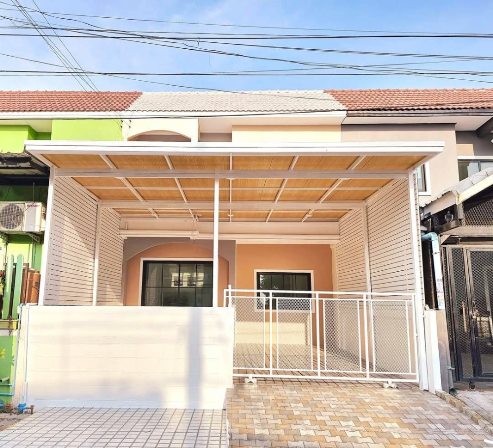 For SaleTownhouseNonthaburi, Bang Yai, Bangbuathong : For sale: 2-storey townhouse, Sri Prajak Villa 7 Village, Bang Kruai, Sai Noi, Bang Bua Thong, Central Westgate, Bang Yai, Rattanathibet, Wat Lat Pla Duk, Nonthaburi