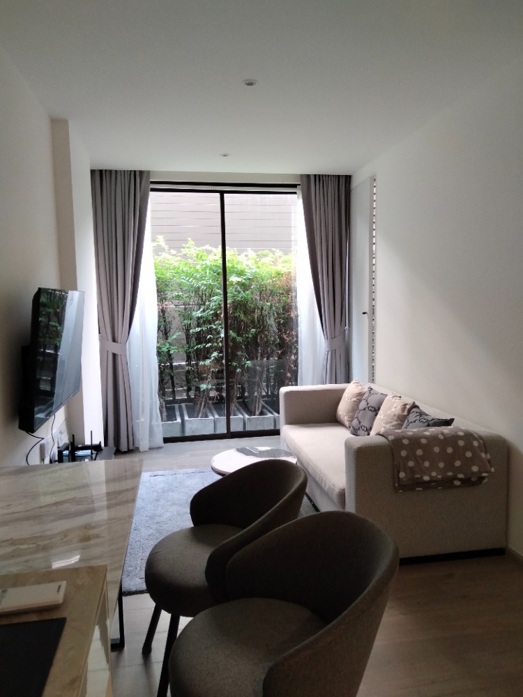 For SaleCondoSukhumvit, Asoke, Thonglor : For sale/rent: Low Rise 8-storey condo, FYNN Asoke, near Benjakitti Park and BTS Asoke, 350 m.