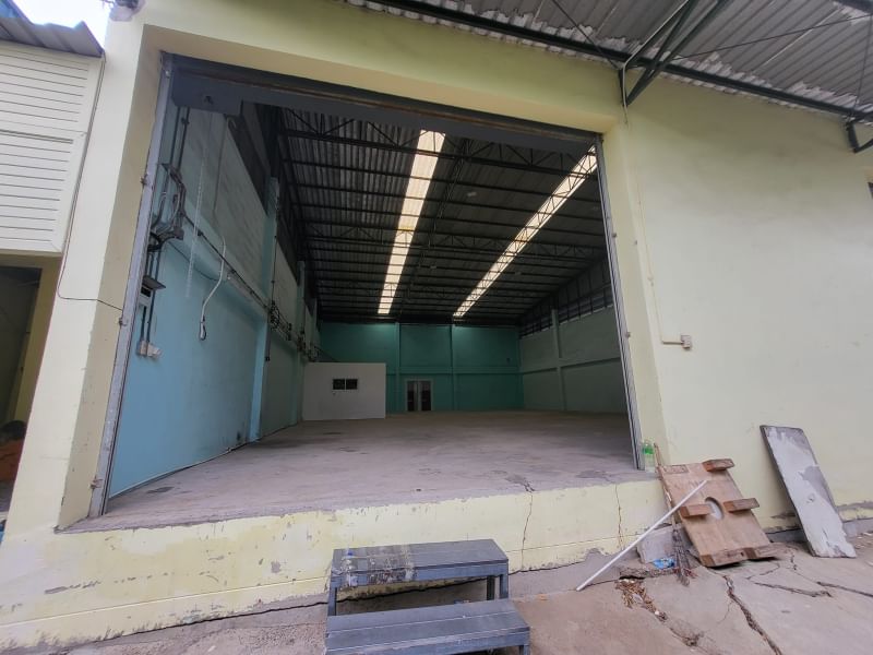 For RentWarehouseRathburana, Suksawat : Warehouse for rent, Soi Phutthabucha, Rama 2, size 300 sq m.