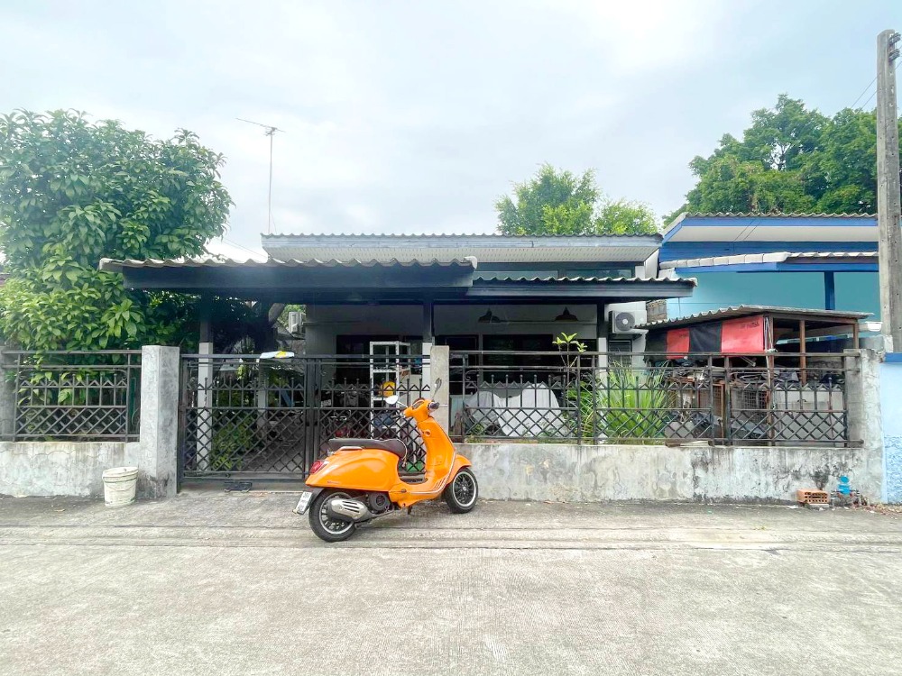 For SaleHouseMin Buri, Romklao : Single-storey detached house for sale, ready to renovate, 40 sq m, Buakhao Village, Soi Ramkhamhaeng 174