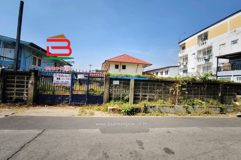 For SaleLandLadprao101, Happy Land, The Mall Bang Kapi : The land is empty, then beautiful plots, Soi Lat Phrao 110, area 93 sq.w., near Big C, Ladprao, Lat Phrao Hospital, Lat Phrao Road, Phlapphla Subdistrict, Wang Thonglang District.