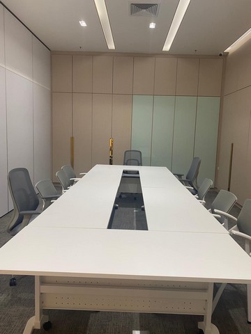 For RentOfficeRama9, Petchburi, RCA : HR2175 Office for rent Usable area size 158 sqm. Decorated beautifully ready to use. Near Rama 9 Hospital, convenient to travel.