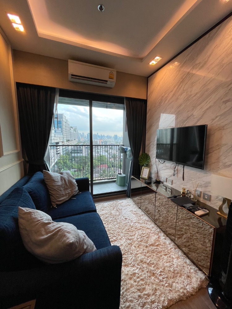 For SaleCondoLadprao, Central Ladprao : Condo for Sale!! Whizdom Avenue Ratchada-Ladprao closed to MRT exit 1